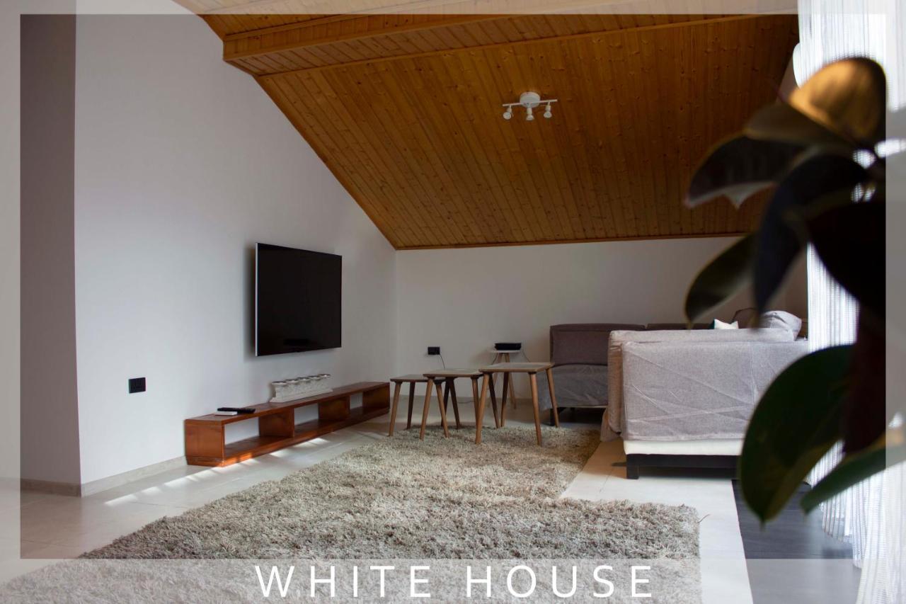 White House Tbilisi Exterior foto
