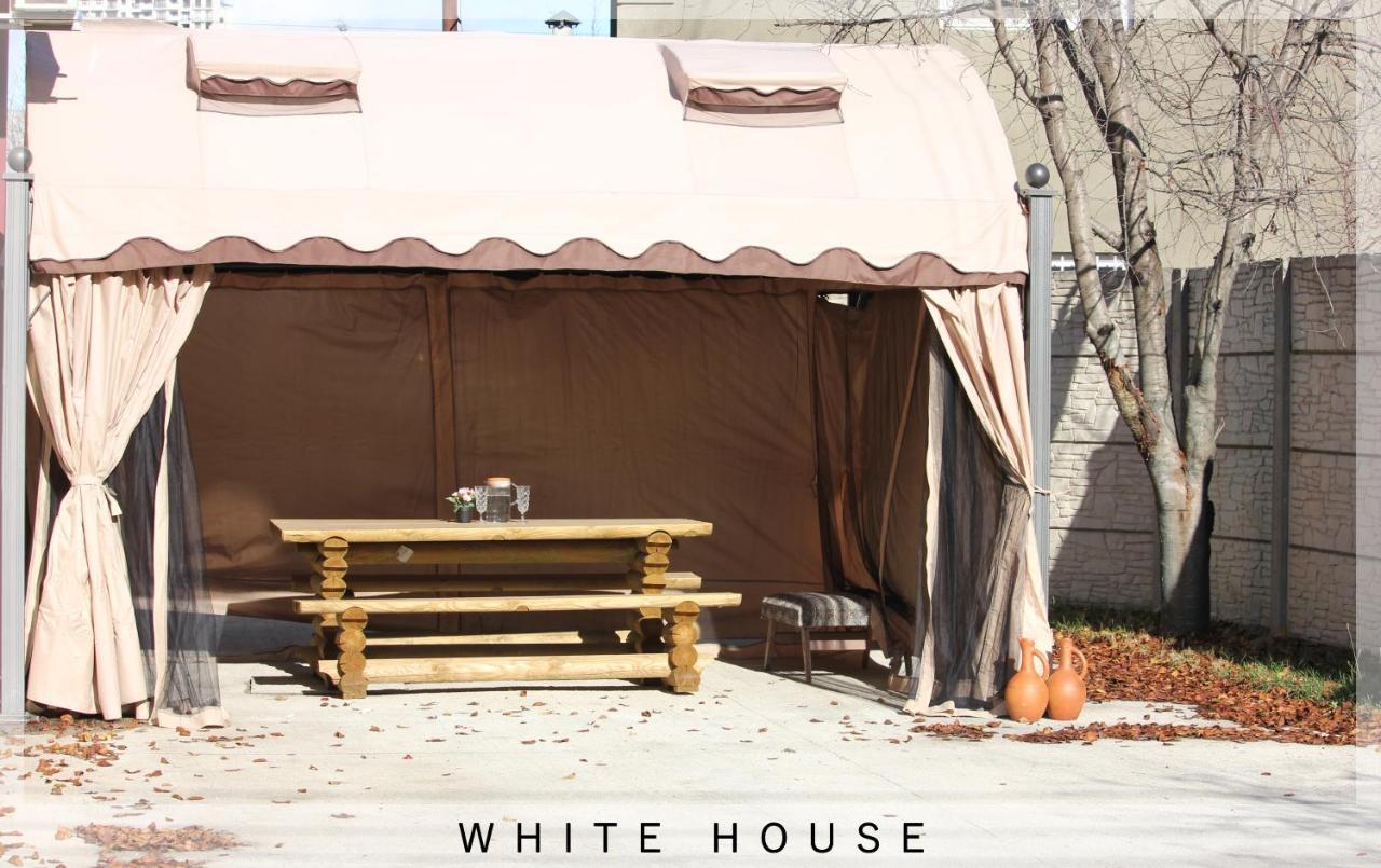 White House Tbilisi Exterior foto